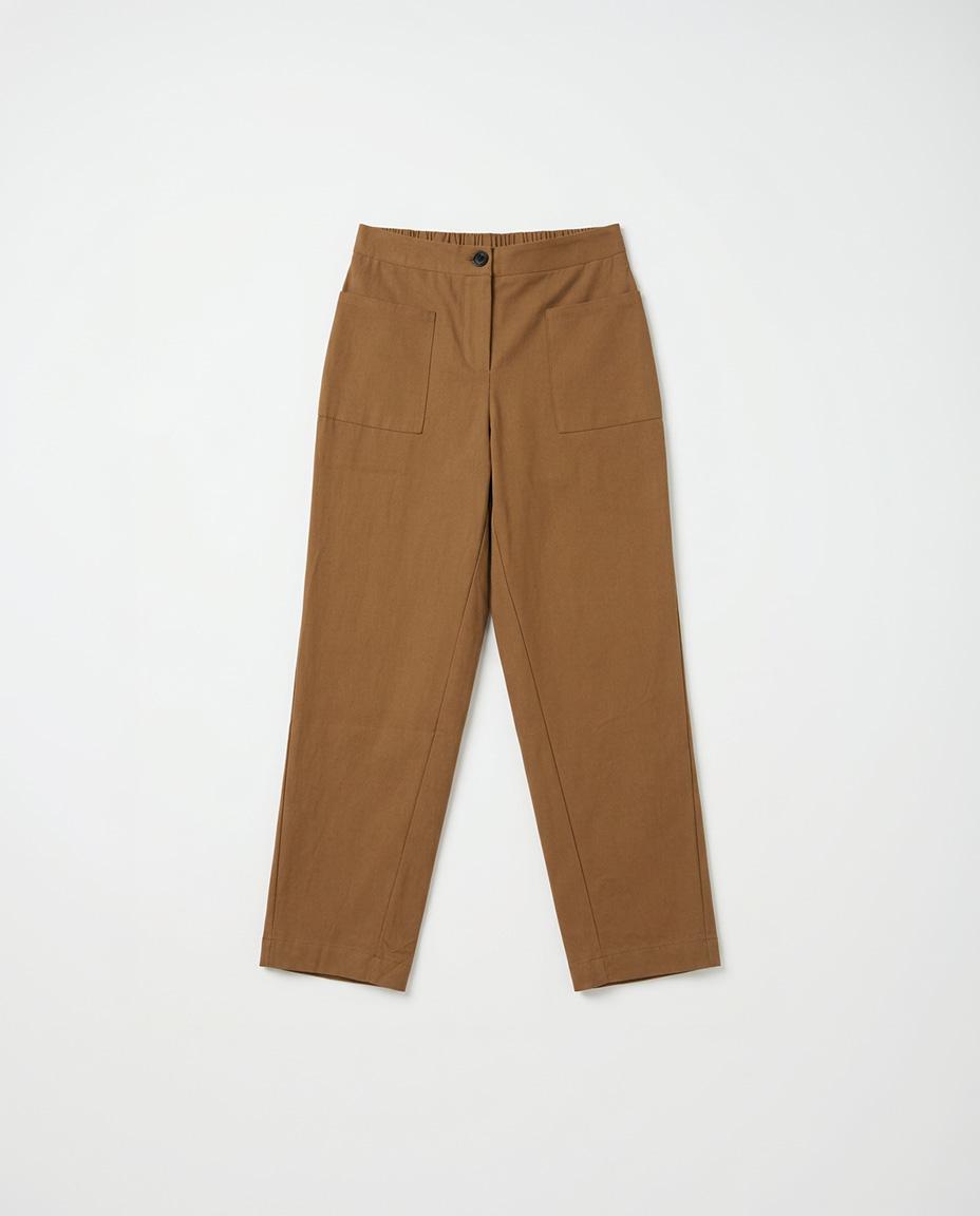PANTALÓN RECTO BOLSILLOS PARCHE