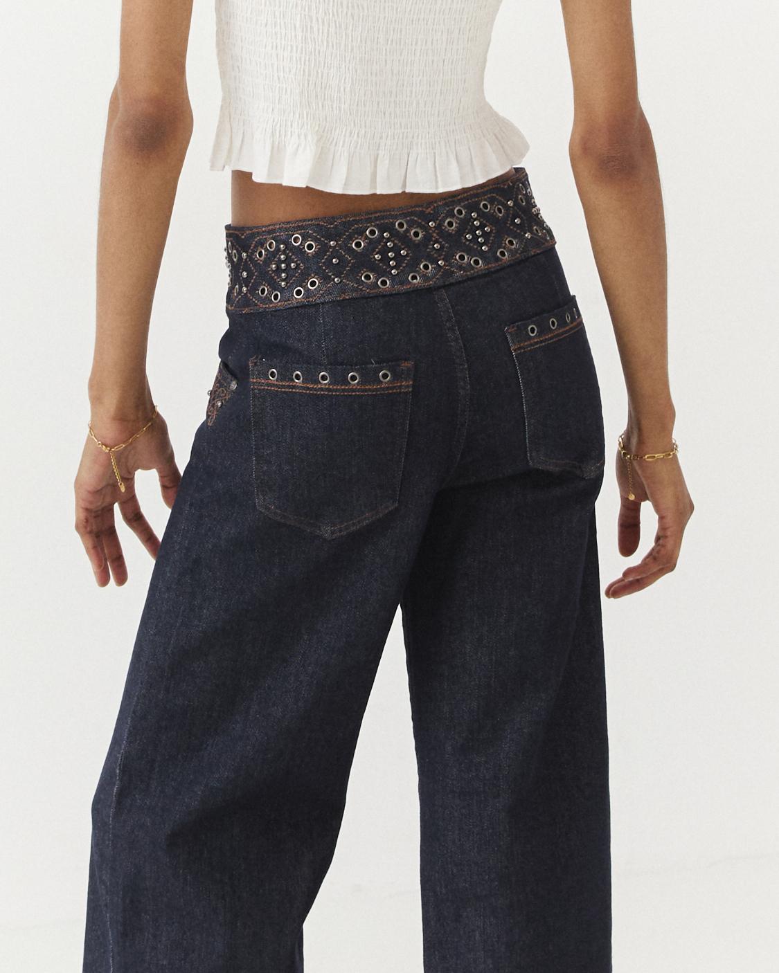 EYELET EMBROIDERED WIDE LEG JEANS