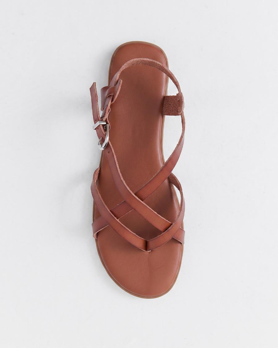 FLAT STRAPPY SANDAL