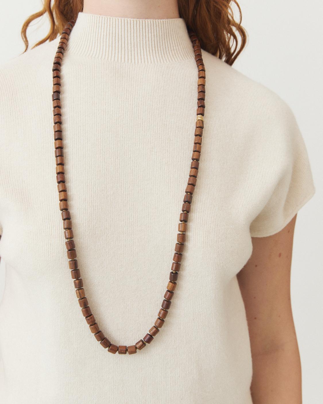COLLAR LARGO CUENTAS MADERA