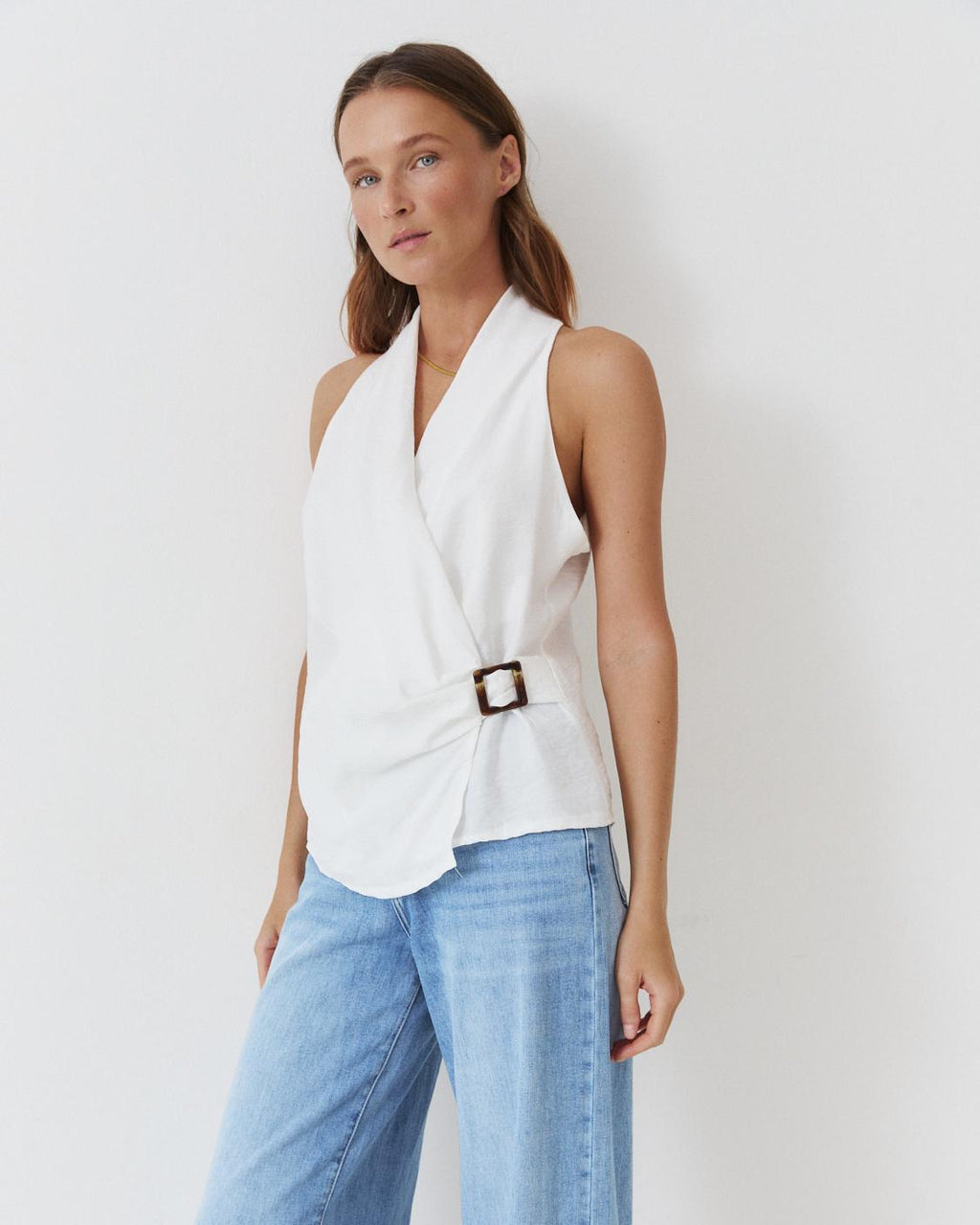 TOP CRUZADO BROCHE LATERAL