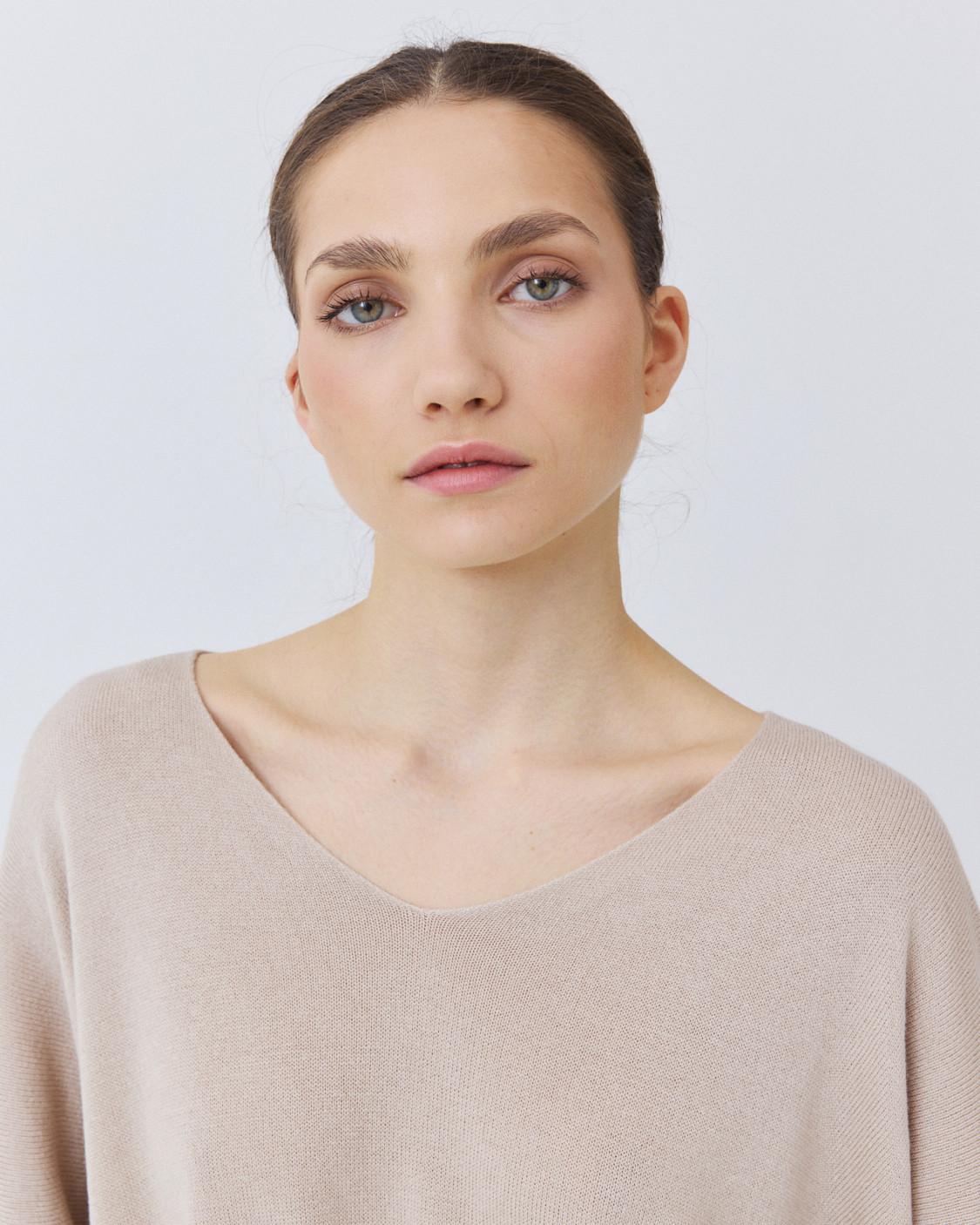 V-NECK KNIT SWEATER