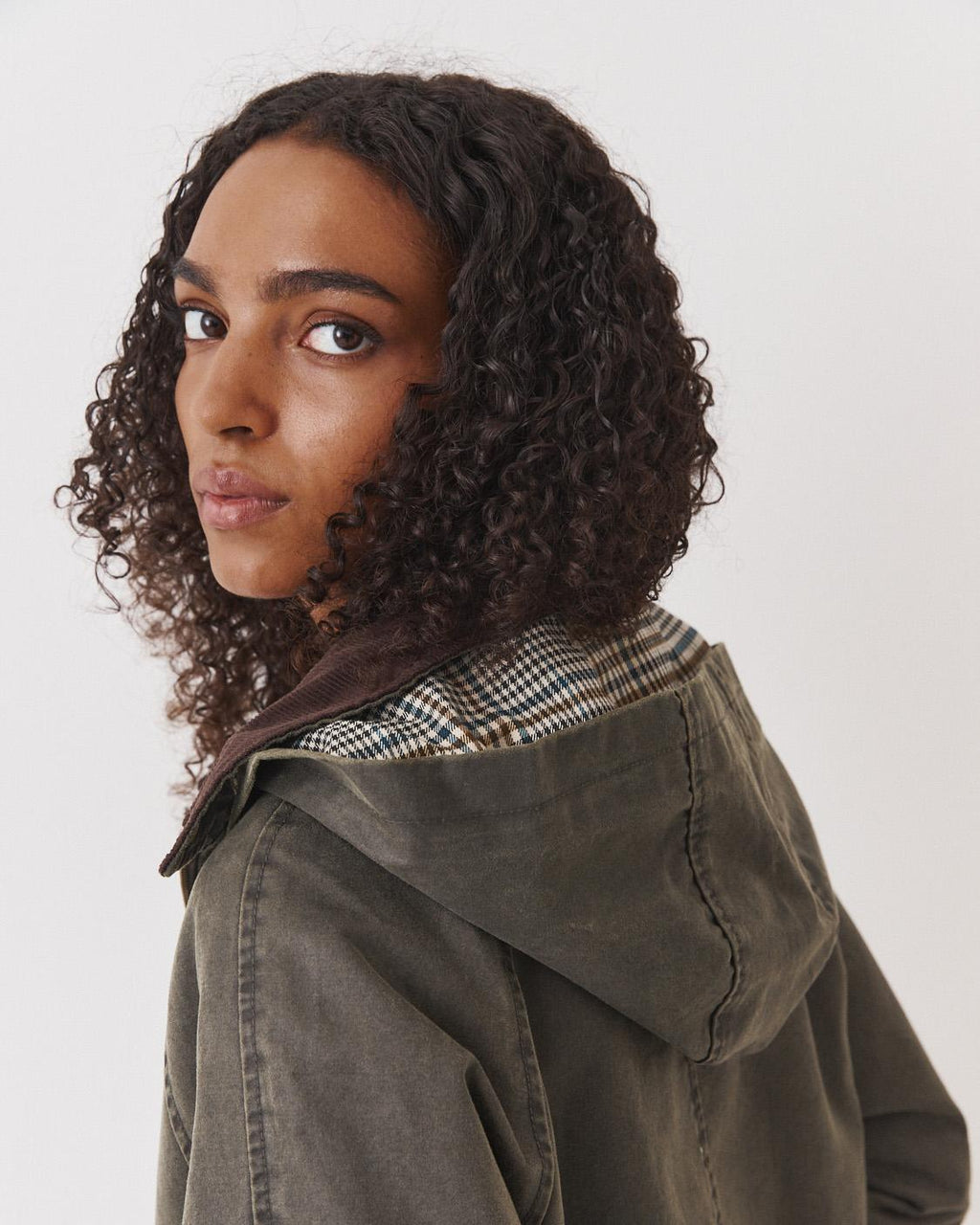 DETACHABLE HOOD PARKA