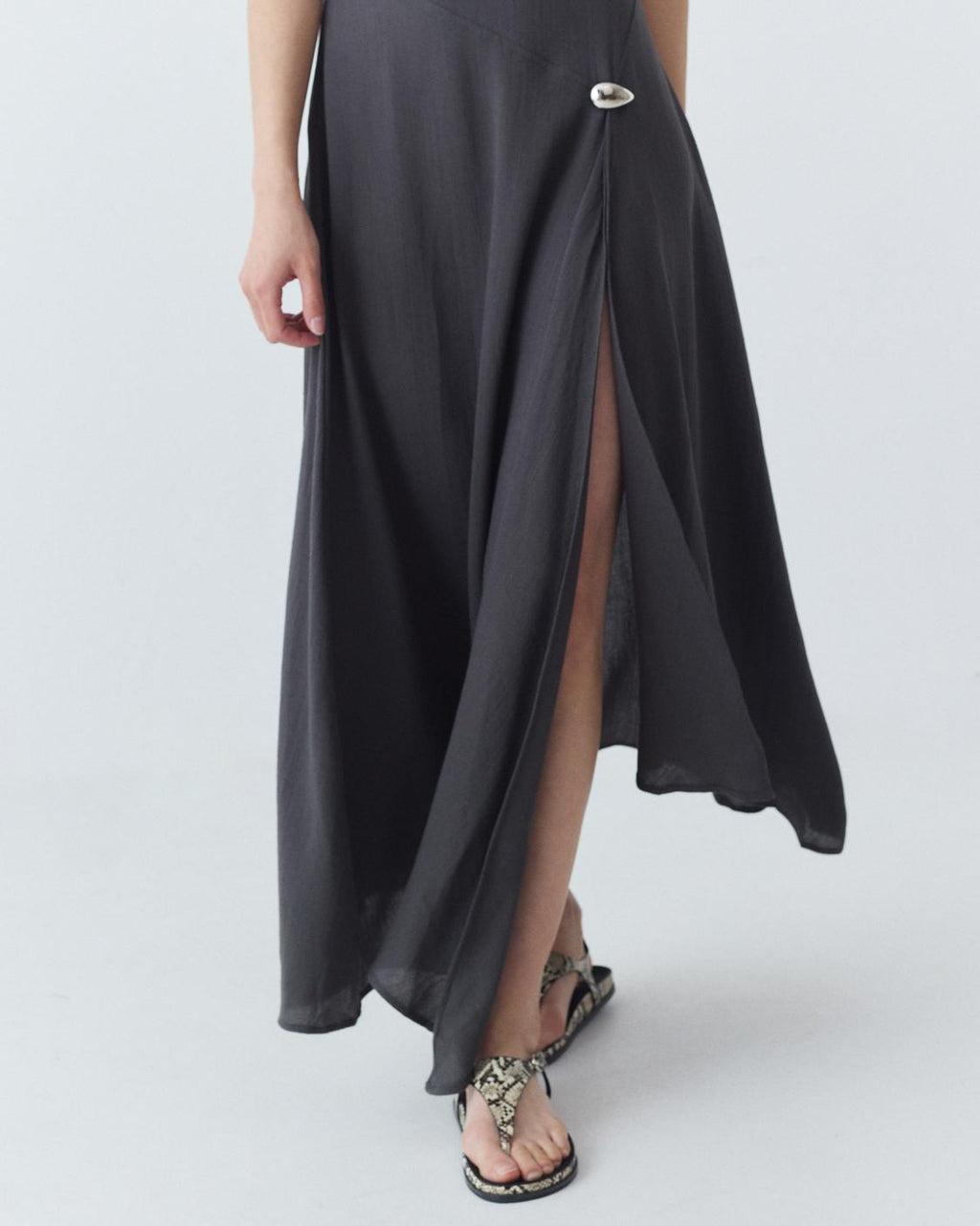LONG APPLIQUÉ DRESS