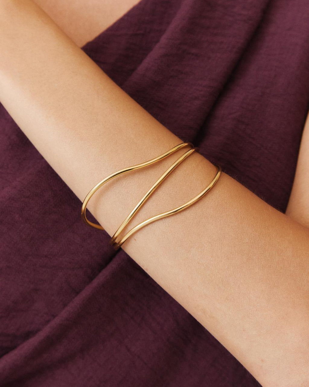 MULTI-STRAND BRACELET