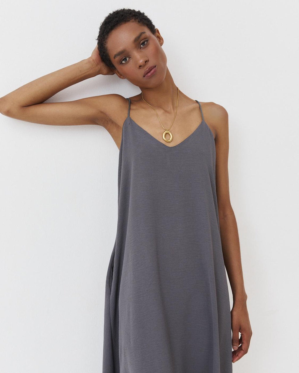 VESTIDO BÁSICO TIRANTES