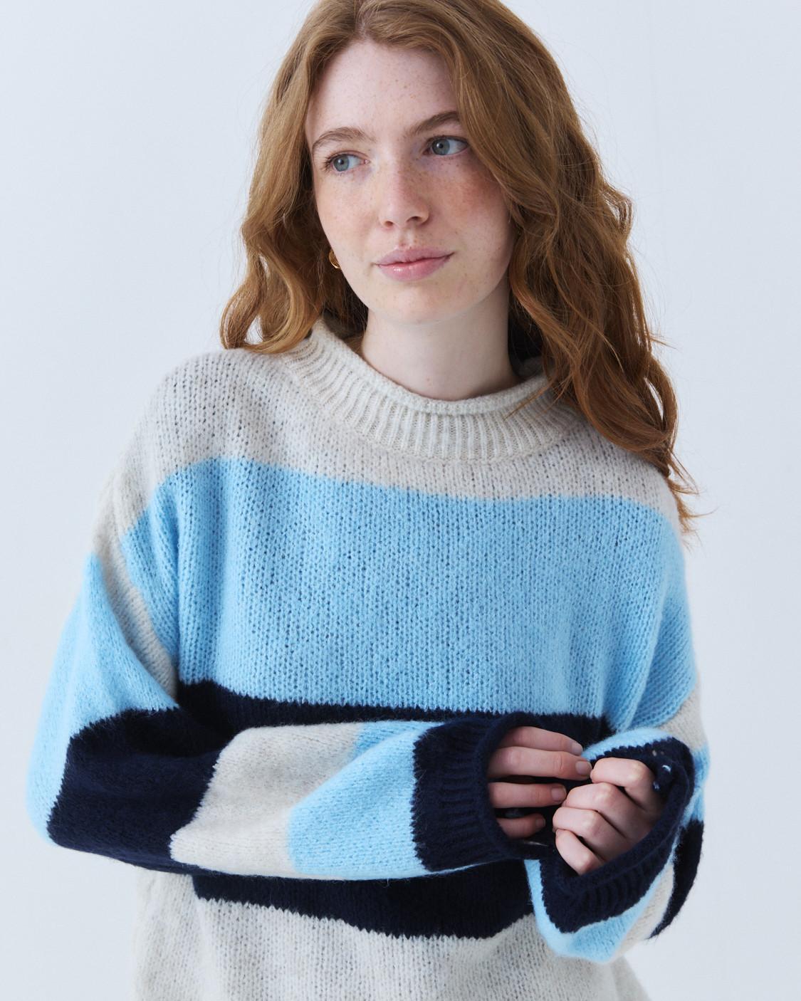 COLORED STRIPED SWEATER