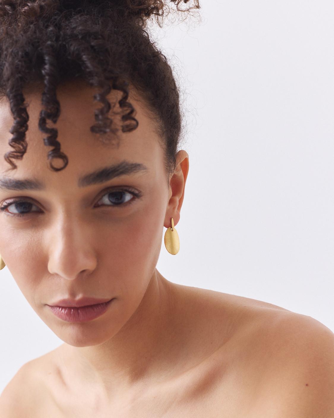 OVAL DISK EARRINGS