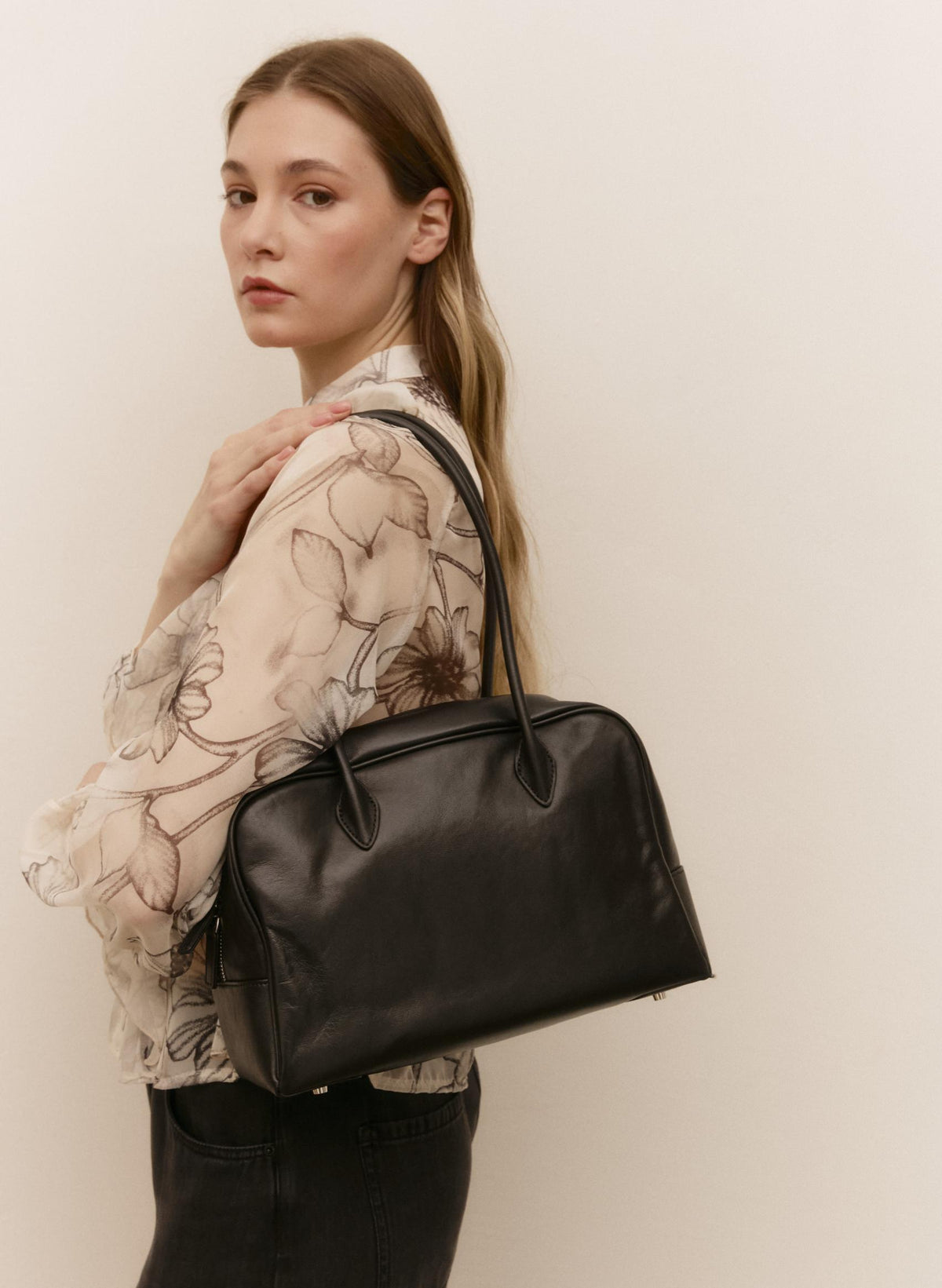 BOLSO MEDIO HOMBRO PIEL
