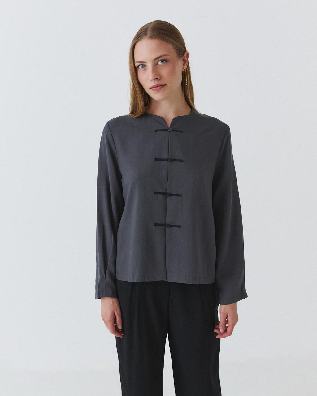 CONTRAST QIPAO BLOUSE