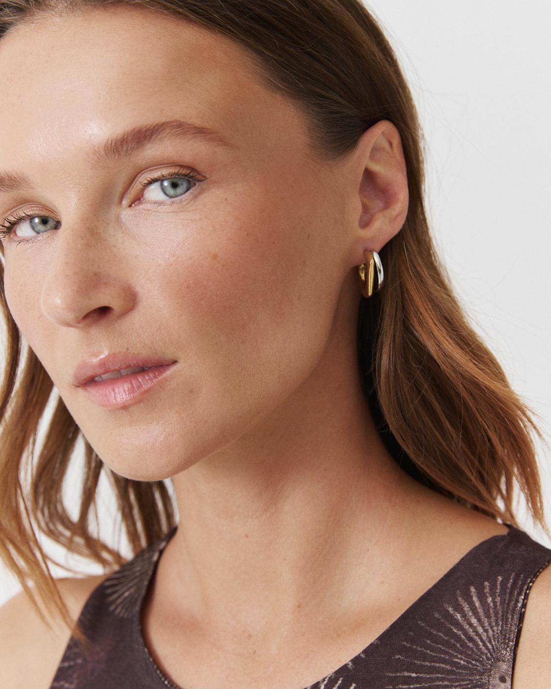 BICOLOR HOOP EARRING