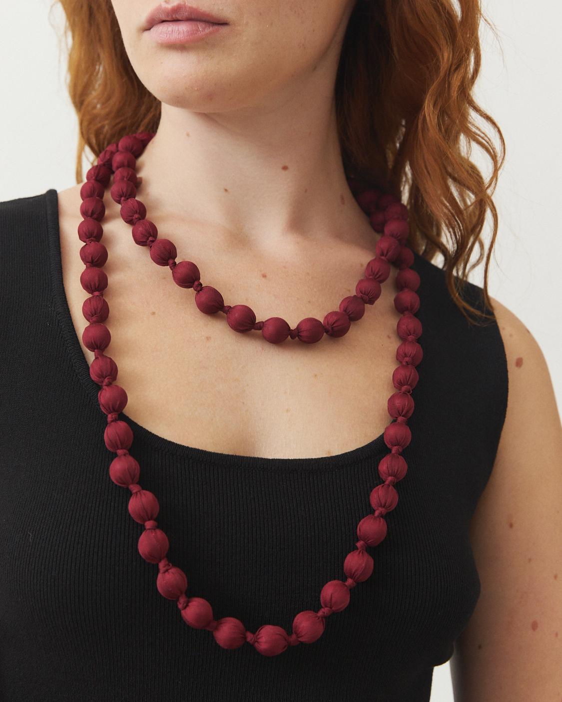 COLLAR LARGO BOLAS
