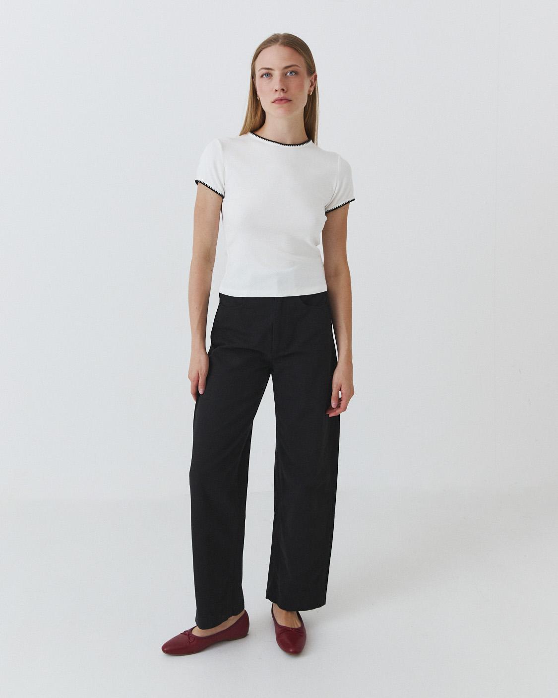 CONTRAST T-SHIRT