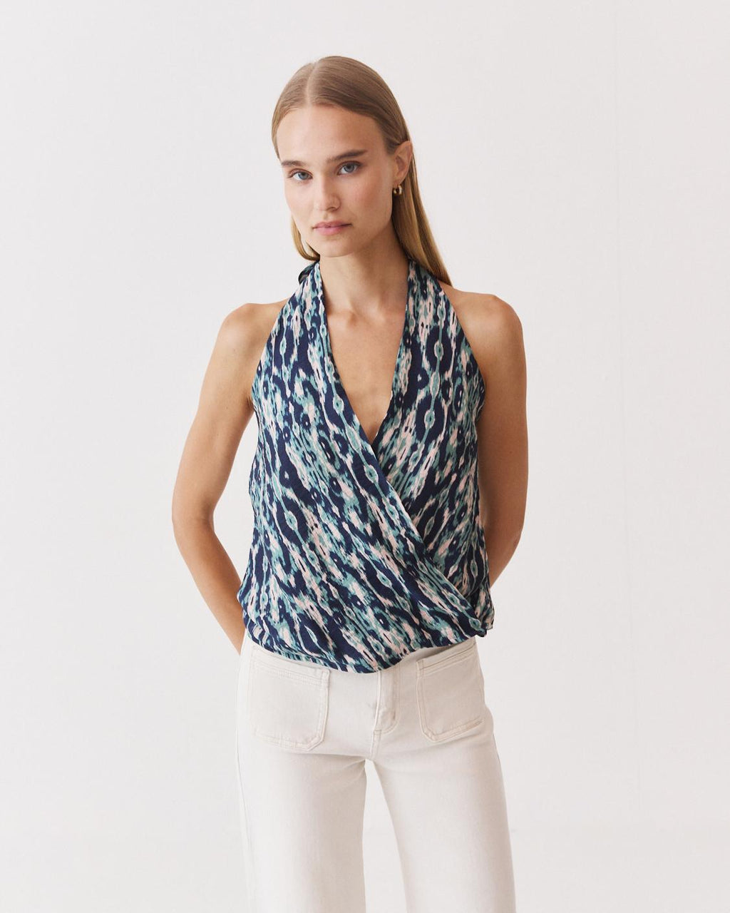 PRINTED WRAP TOP