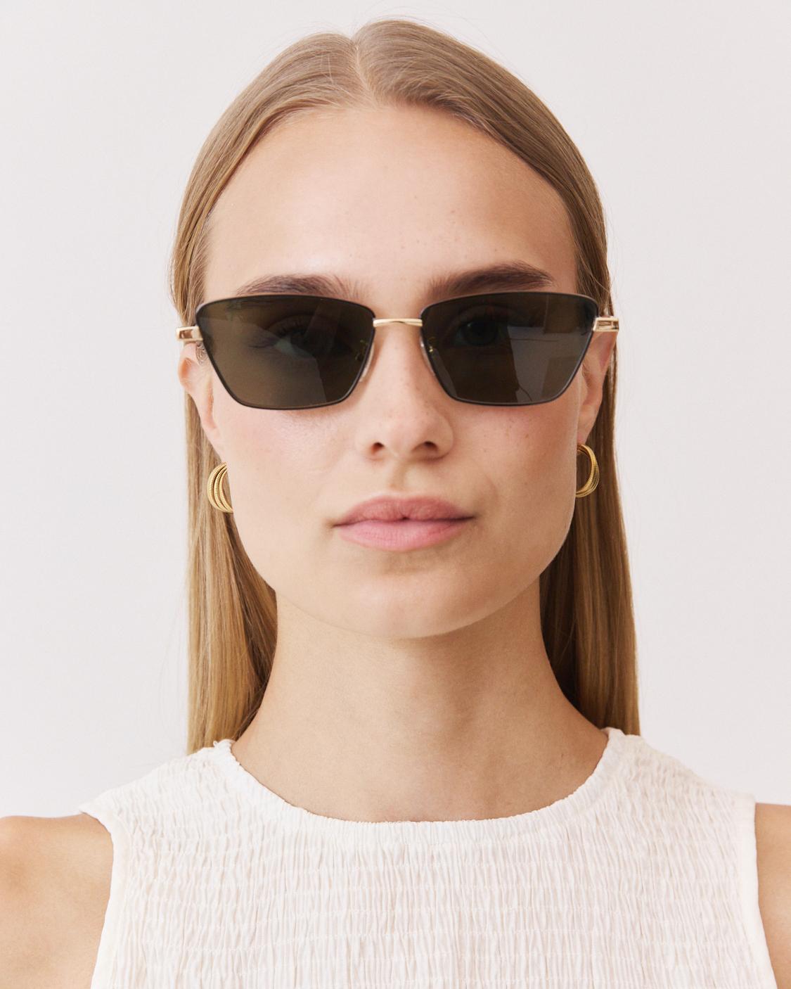 MULTIPLE HOOP EARRINGS