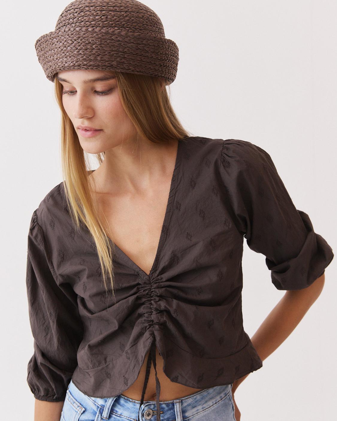 RUFFLED V-NECK TOP