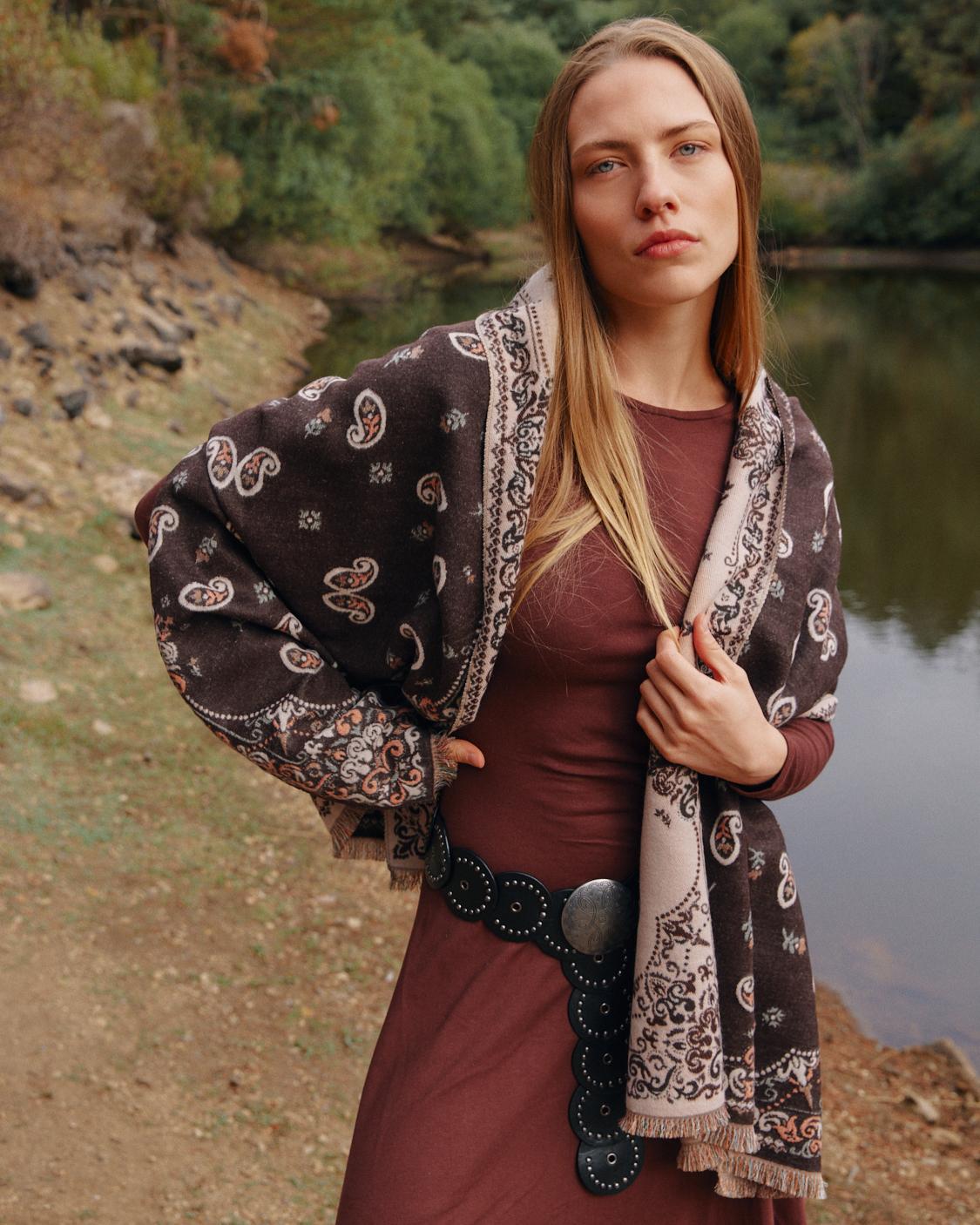BUFANDA ESTAMPADA PAISLEY