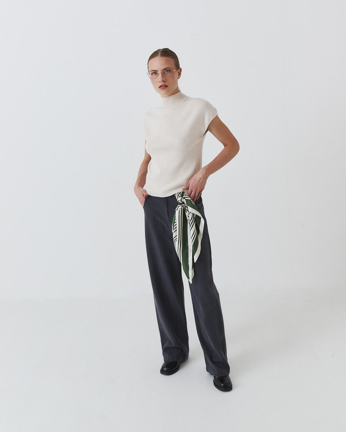 BASIC JAPANESE SLEEVE TOP