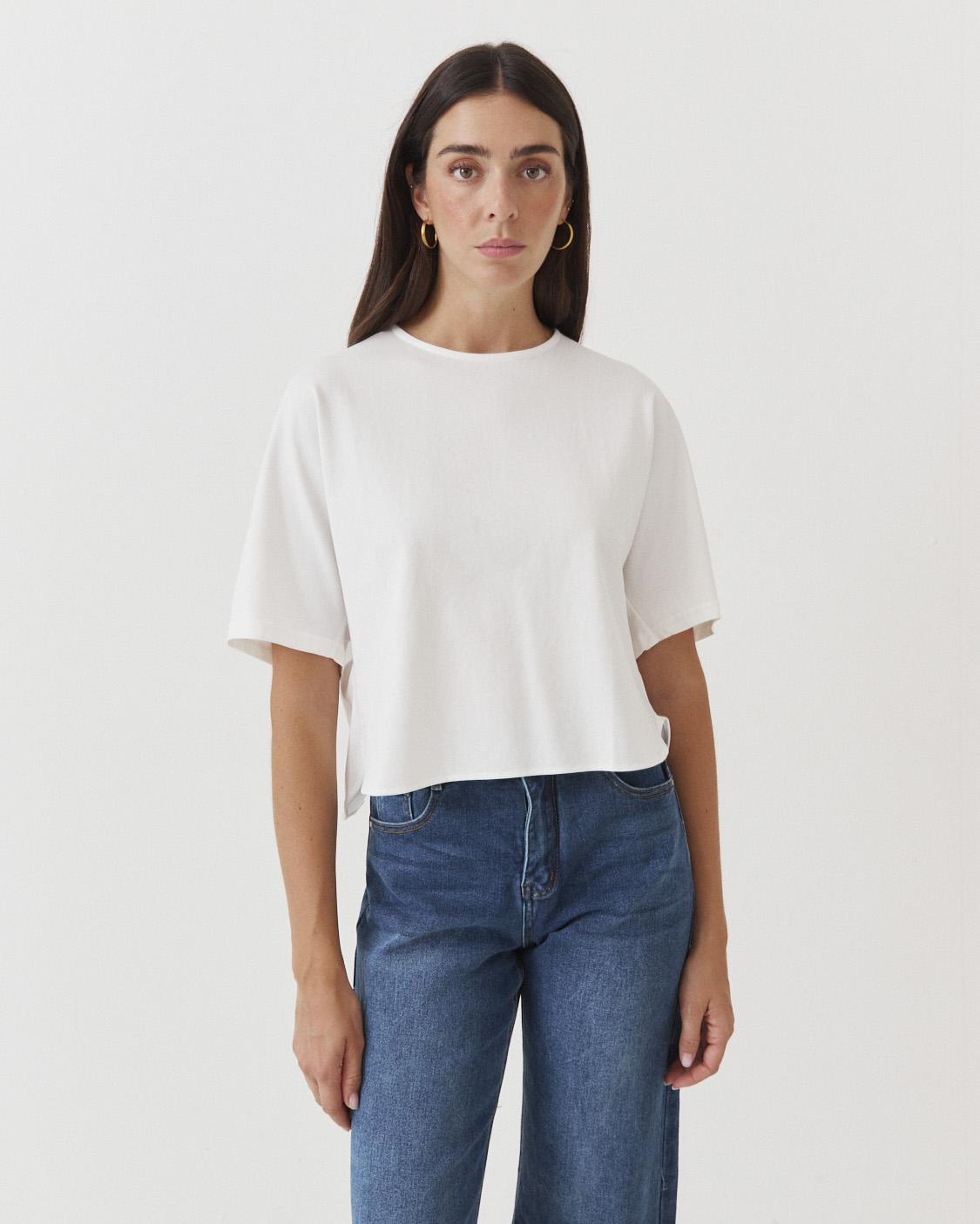BATWING SLEEVE T-SHIRT