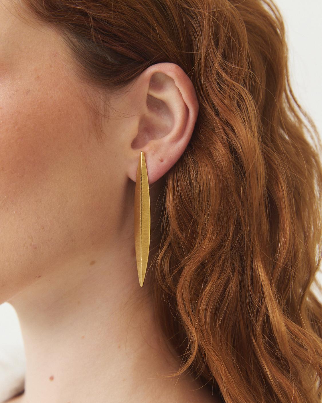 PENDIENTES LARGOS HOJA OVALADA