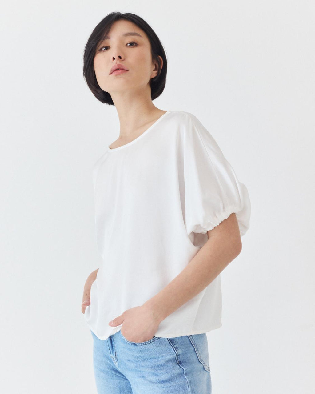 BLUSA DETALLE MANGAS