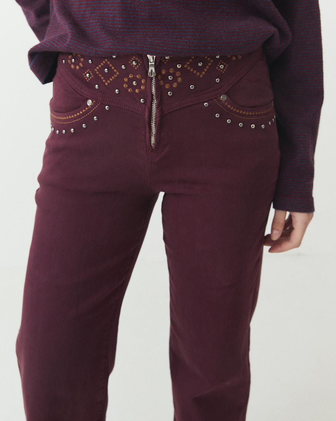 PANTALÓN STRAIGHT TACHUELAS PRETINA