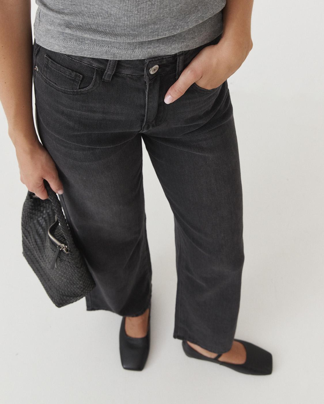 JEANS STRAIGHT LEG TIRO ALTO