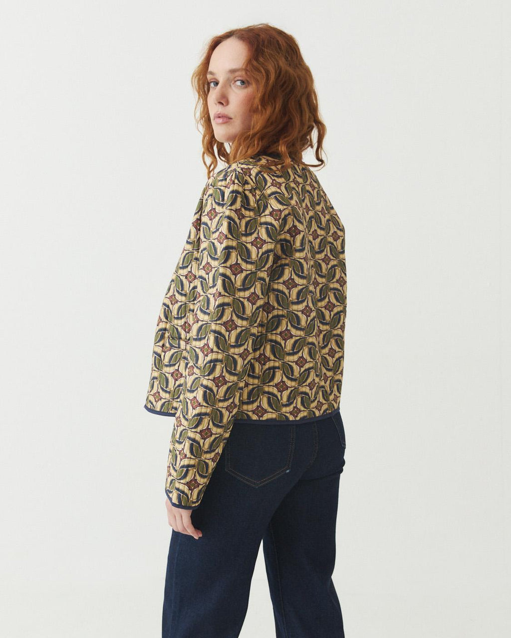 CHAQUETA ACOLCHADA ESTAMPADA