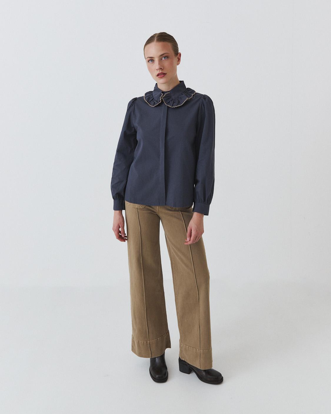PETER PAN COLLAR SHIRT