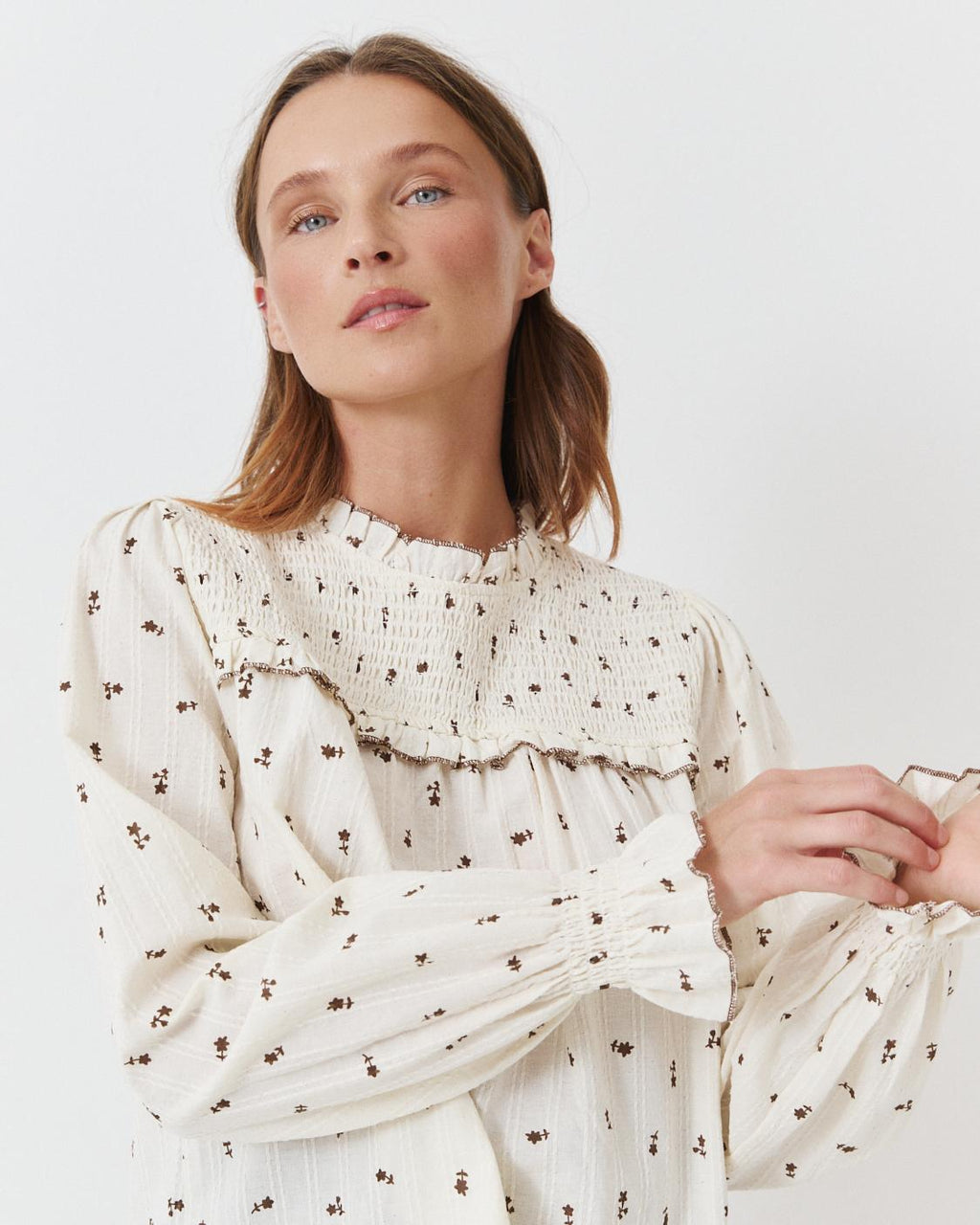 LONG SLEEVE SMOCKED BLOUSE