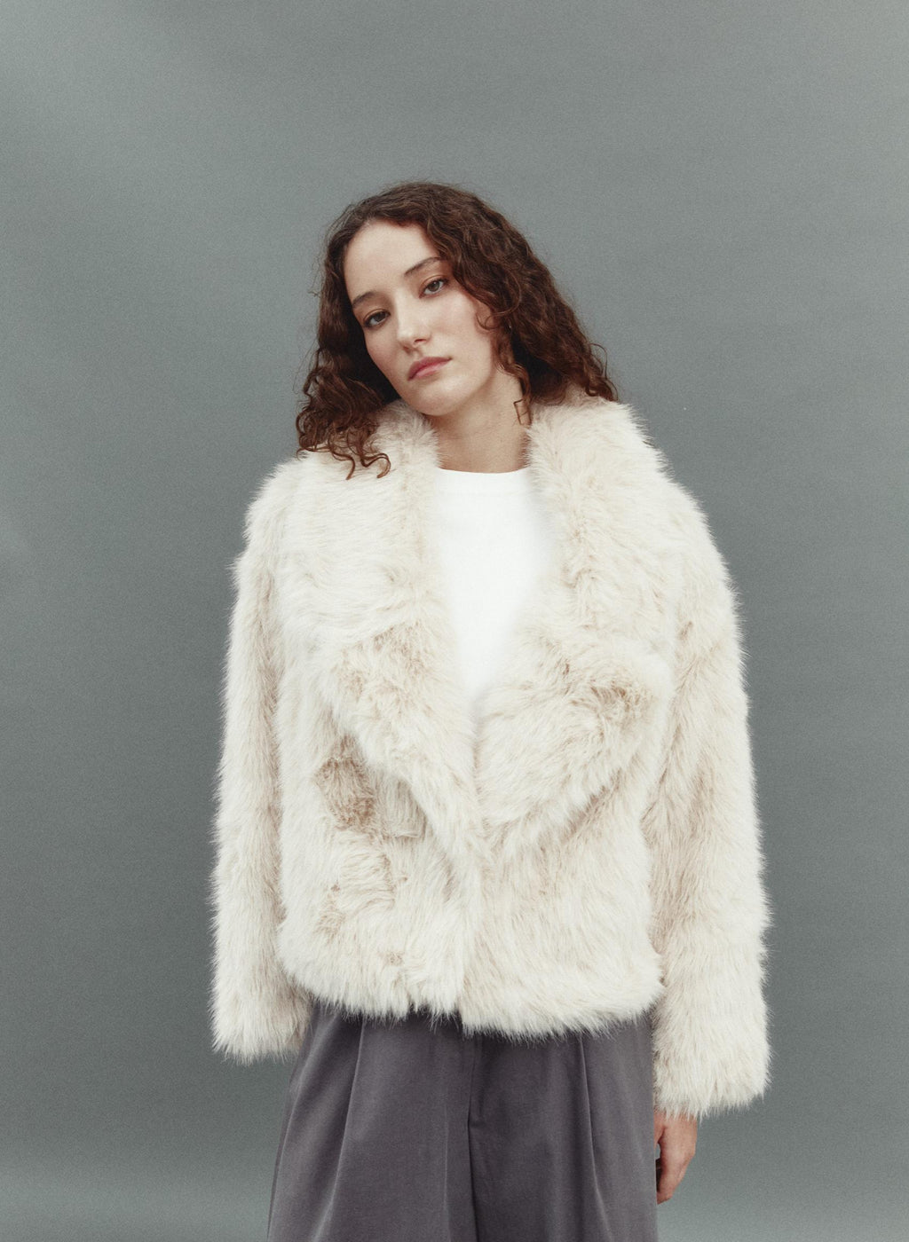 SHORT FAUX FUR COAT
