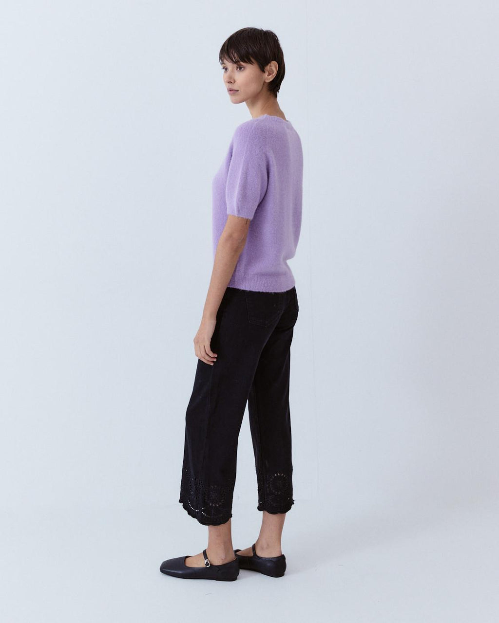 PANTALÓN BAJO BORDADO