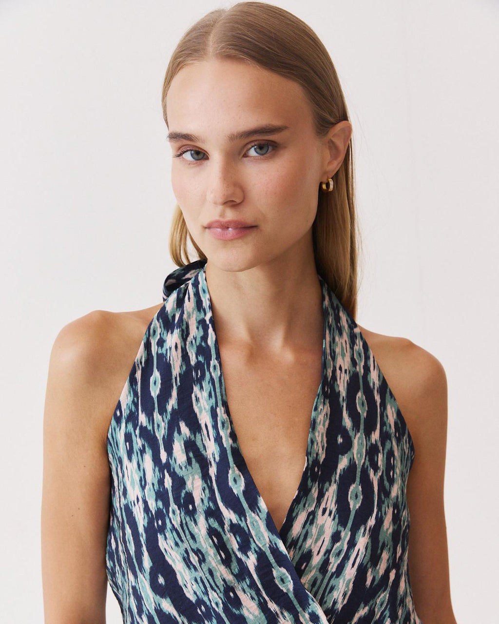 PRINTED WRAP TOP
