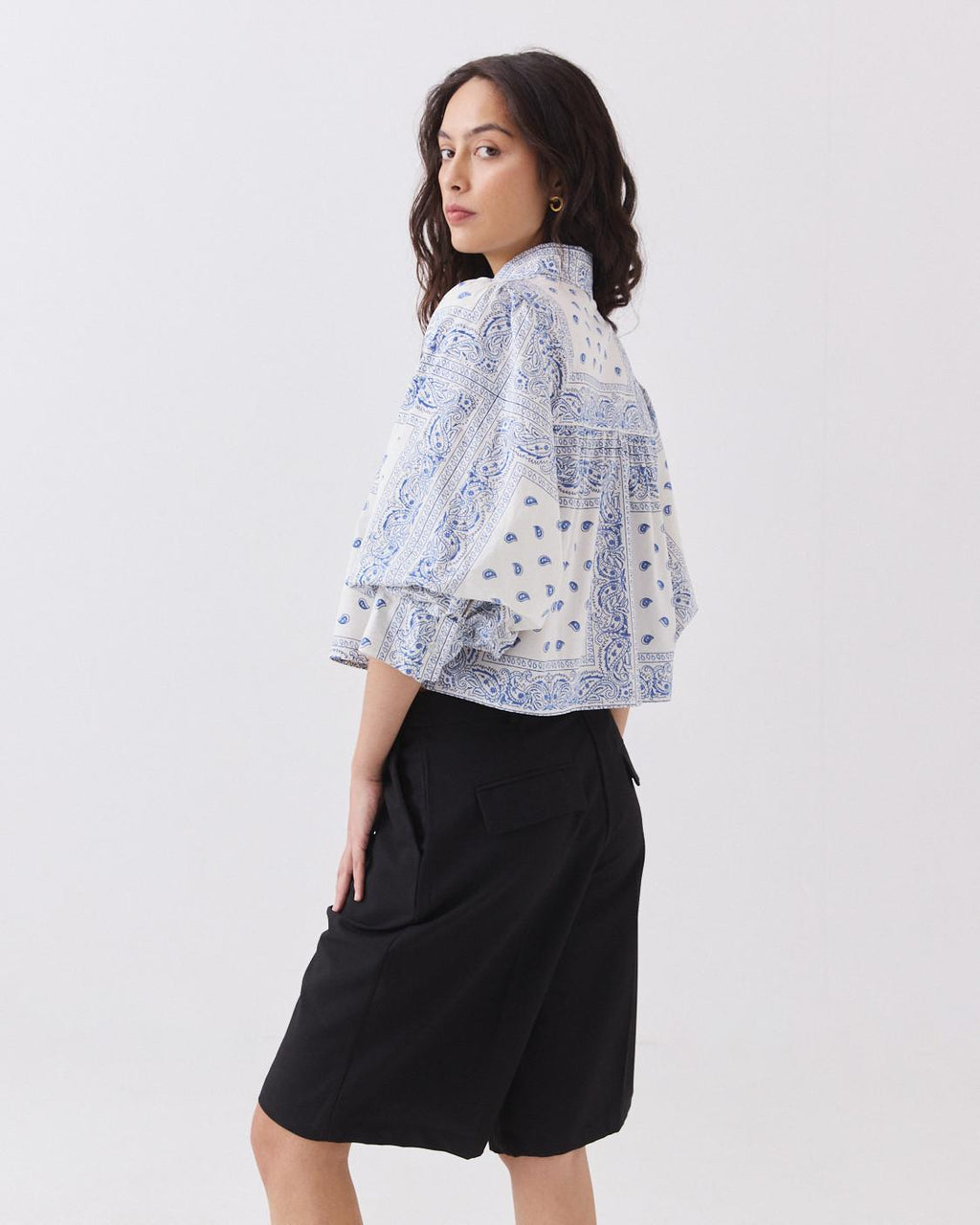 CAMISA BOXY FIT PAISLEY