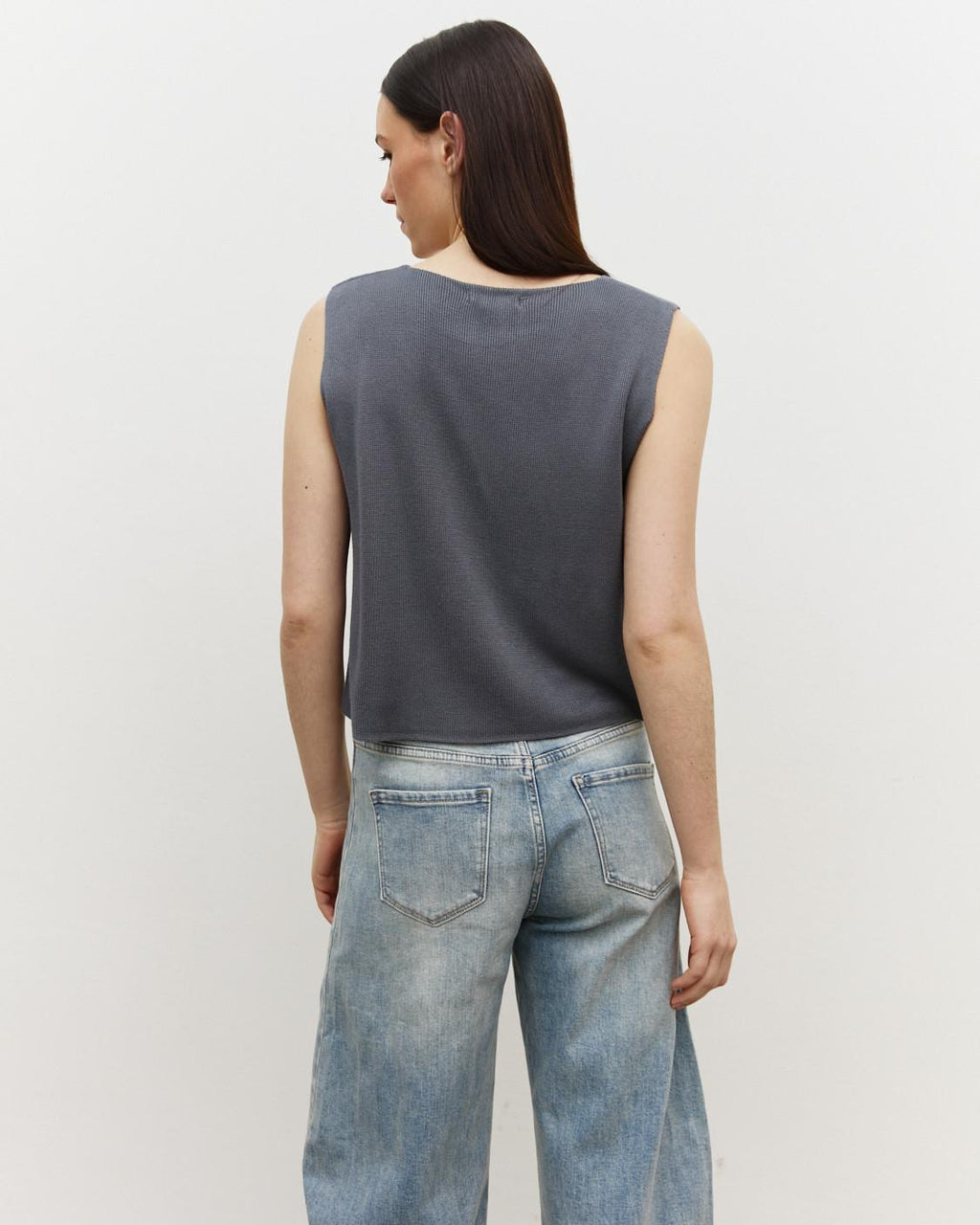 BUTTONED KNIT VEST