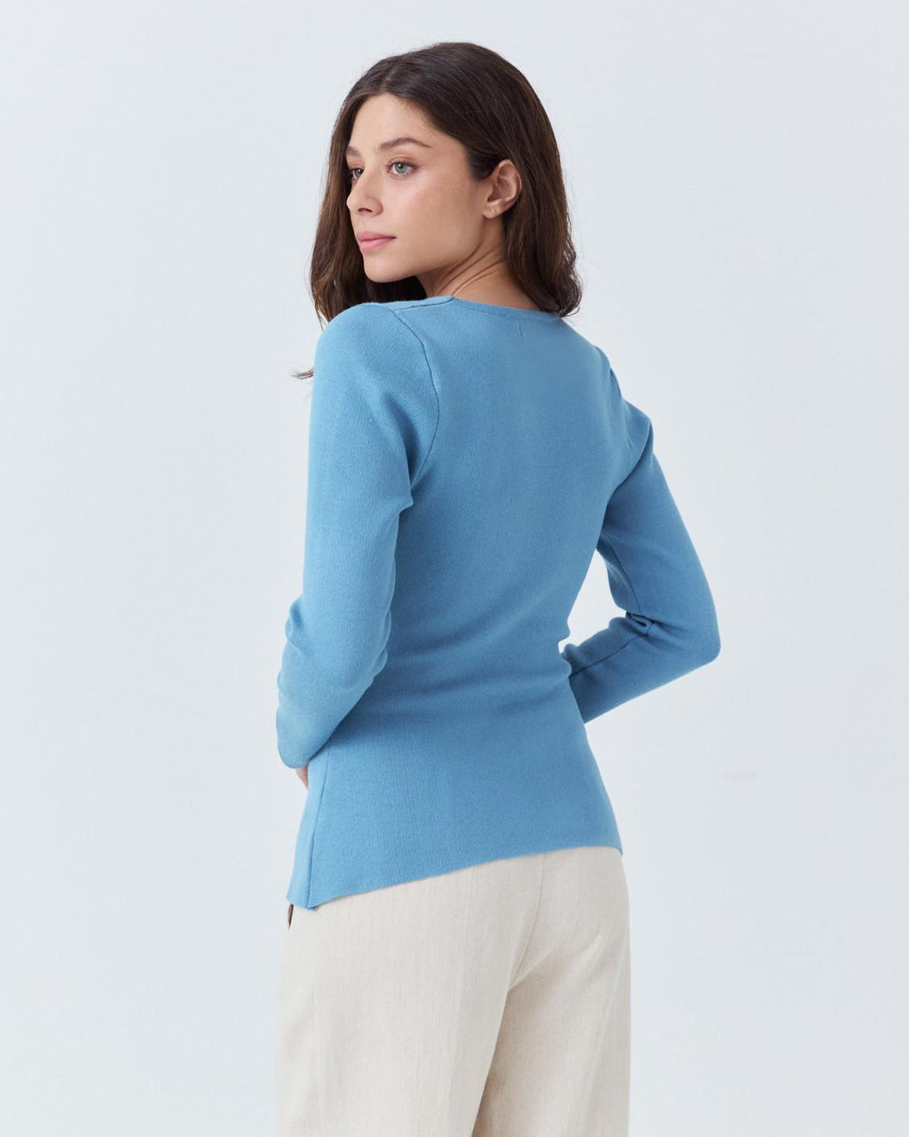 CROSS-STITCH BROOCH TOP