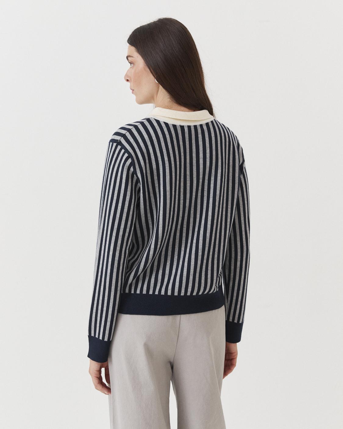 CONTRAST COLLAR STRIPED SWEATER