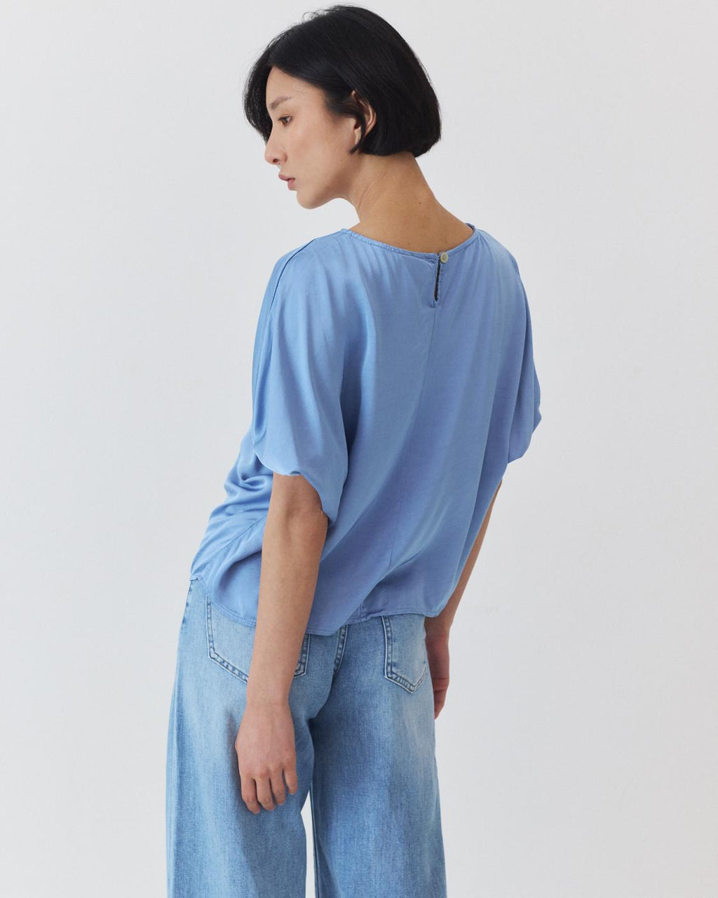 BLOUSE WITH SLEEVE DETAIL