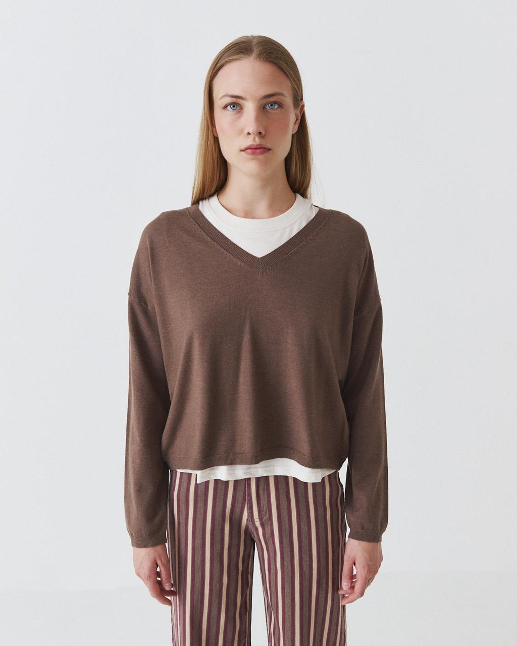 V-NECK SWEATER