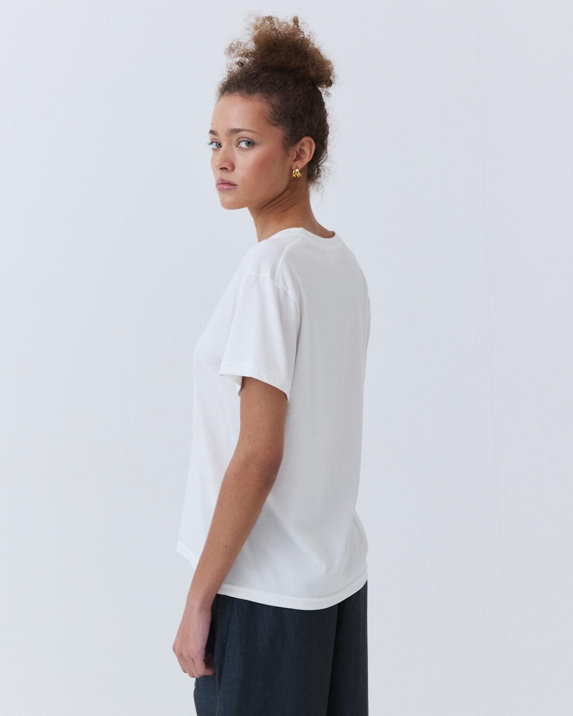 V-NECK T-SHIRT