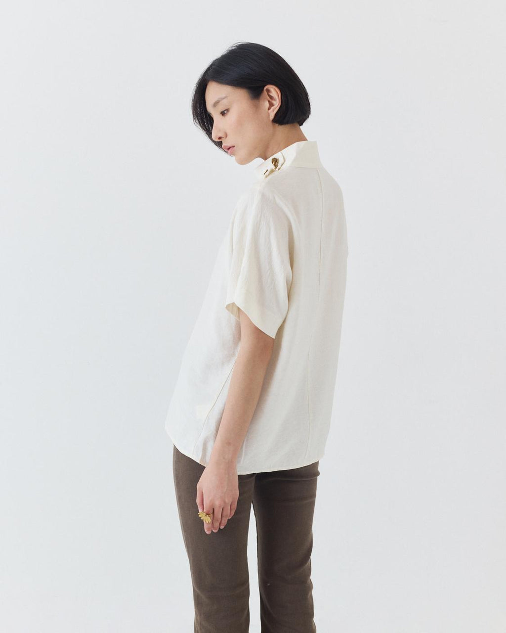 BLUSA CUELLO HALTER BOTONES