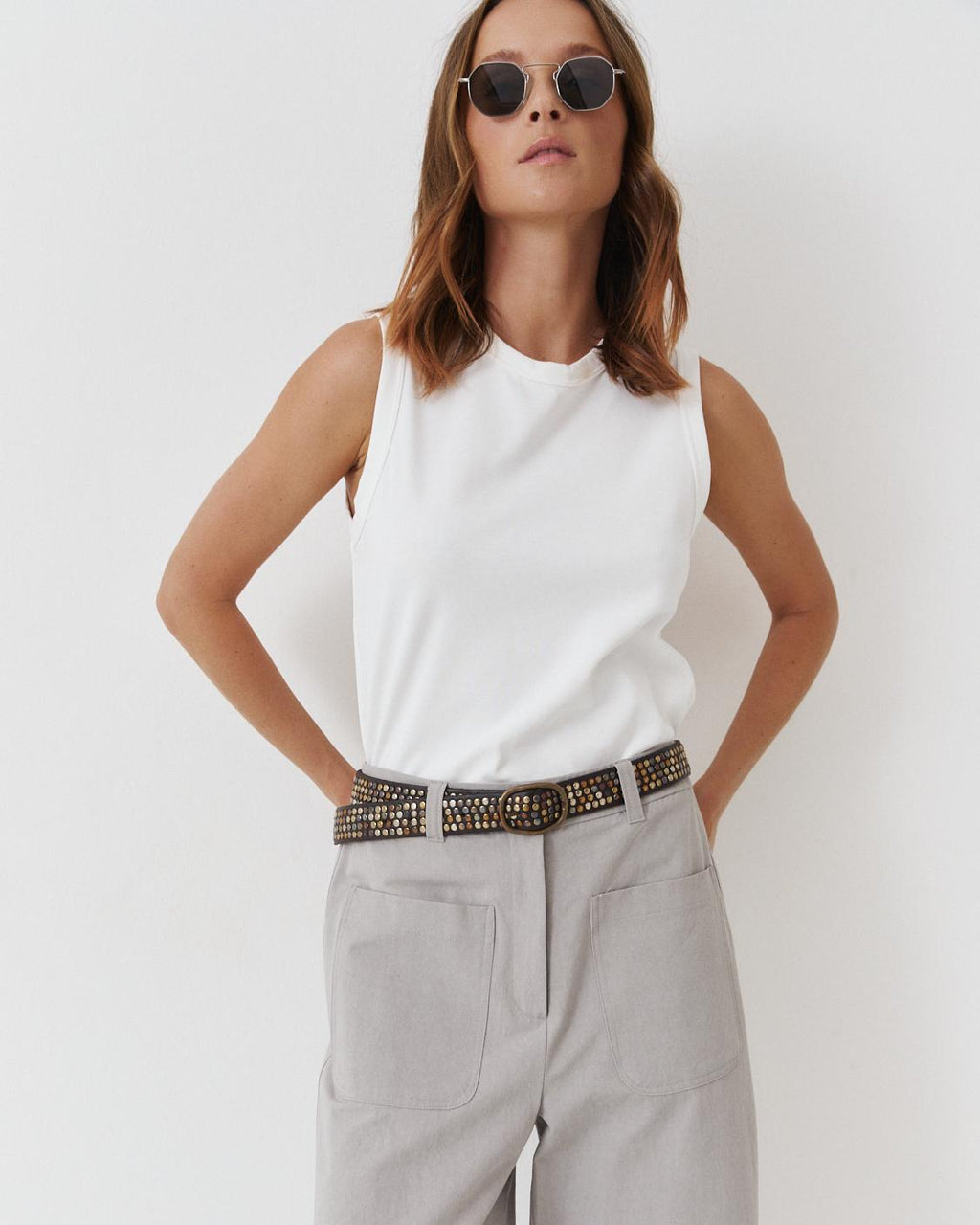 MULTI-COLORED MULTI-STUD BELT