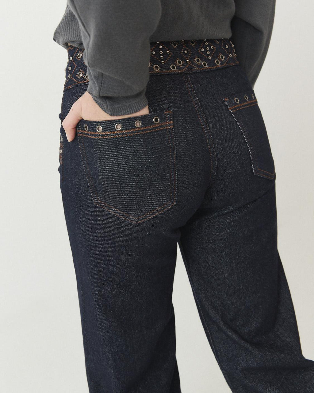 JEANS WIDE LEG BORDADOS EYELETS