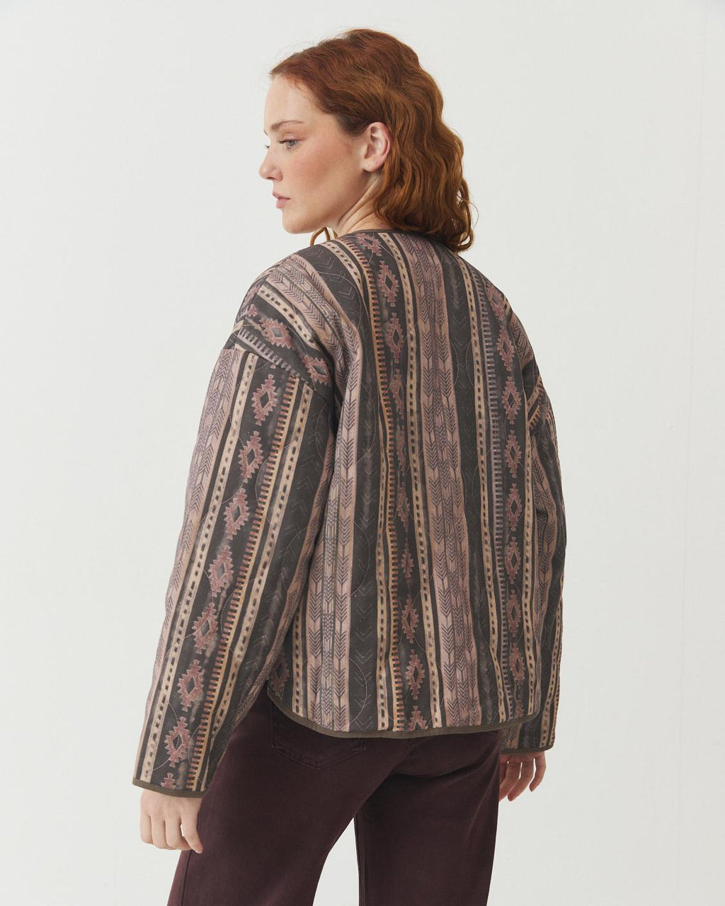 CHAQUETA MATELASSÉ ESTAMPADA BOTONES