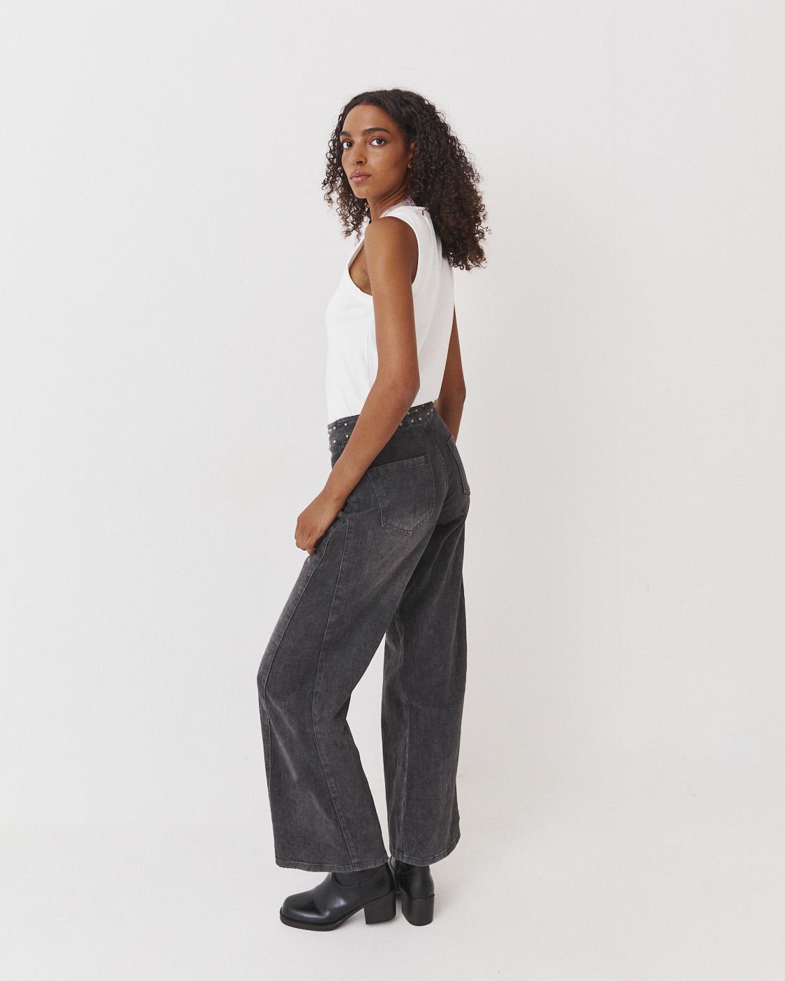 JEANS WIDE LEG TACHUELAS