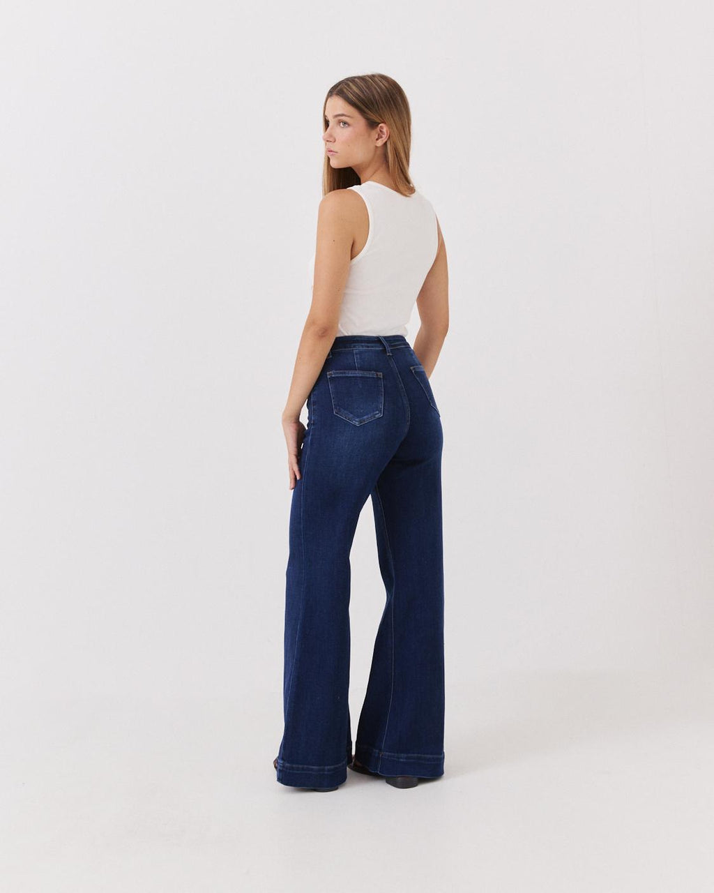 FLARE JEANS