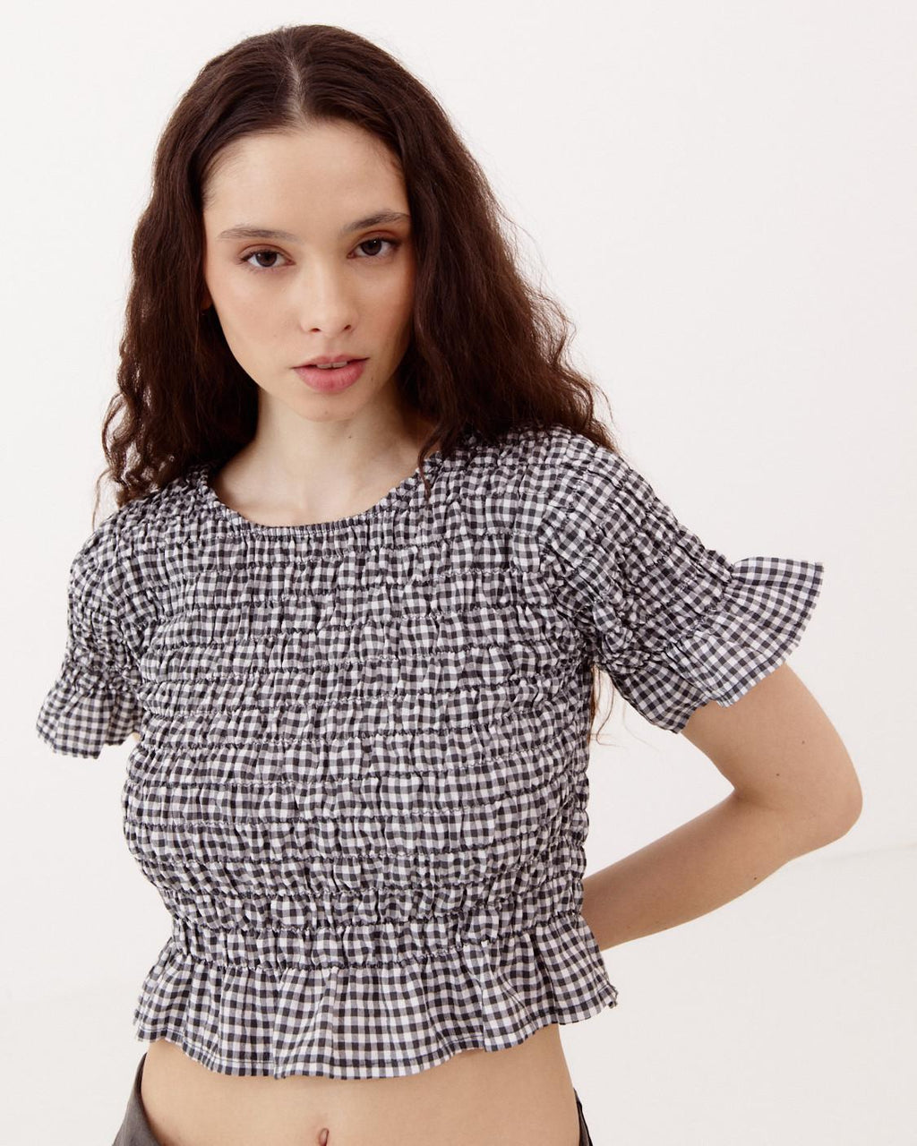 RUFFLED PRINTED CROP TOP