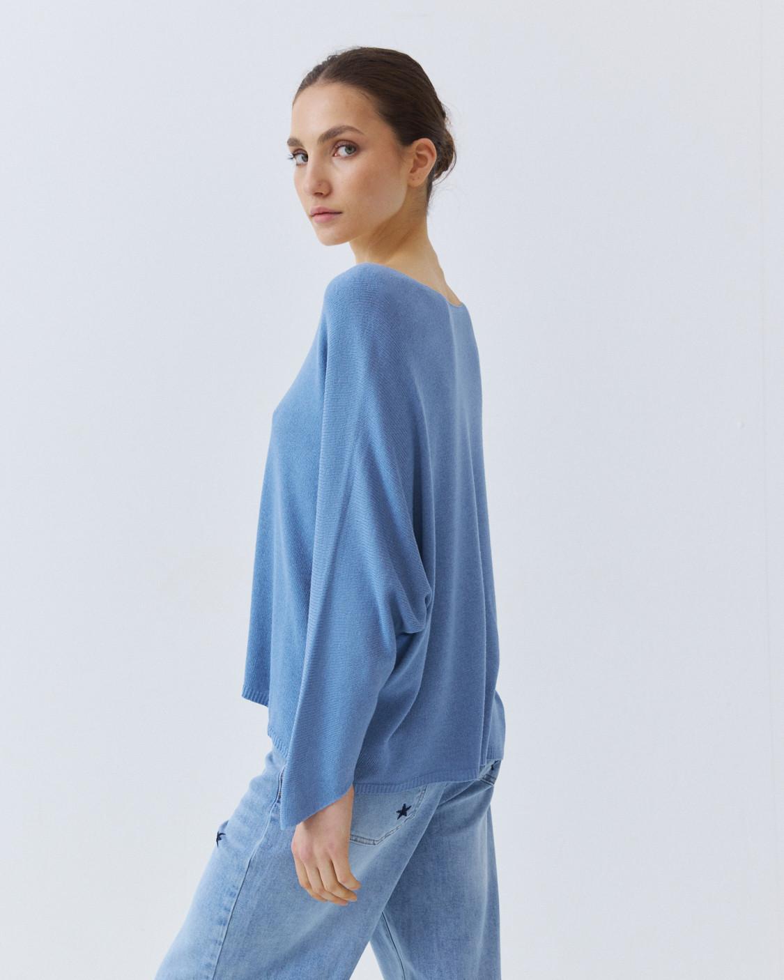 V-NECK KNIT SWEATER