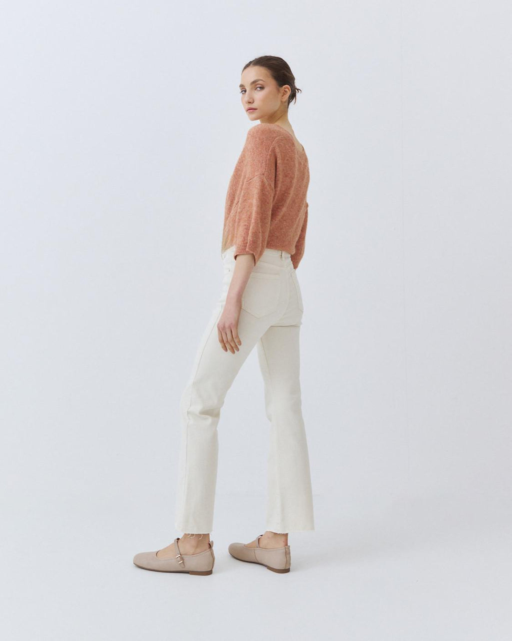 STRAIGHT LEG JEANS