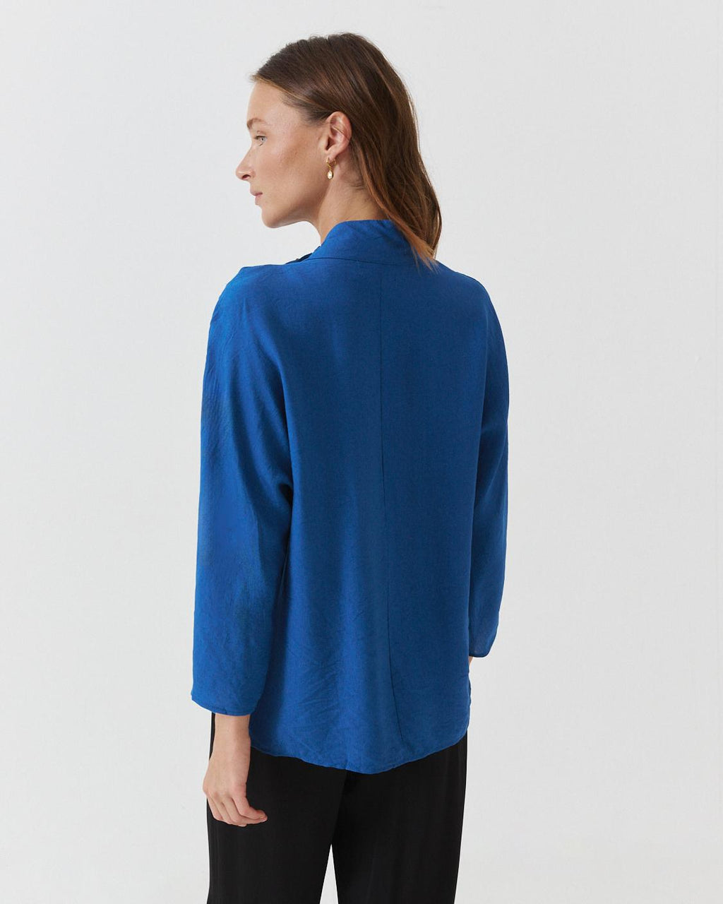 HIGH NECK BUTTON BLOUSE